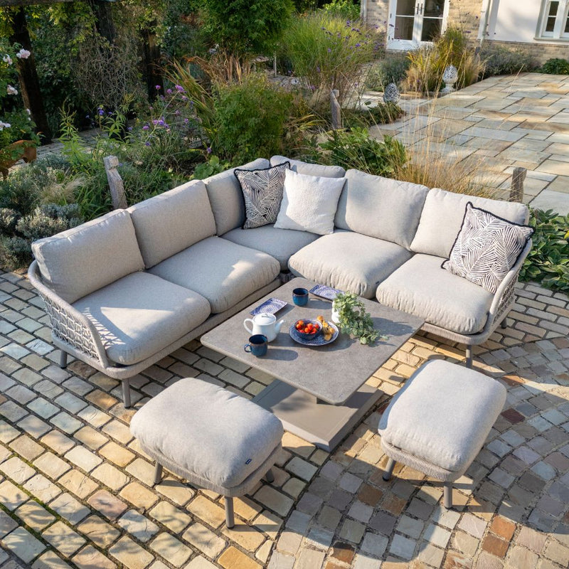 Hartman Aries Square Casual Dining Set