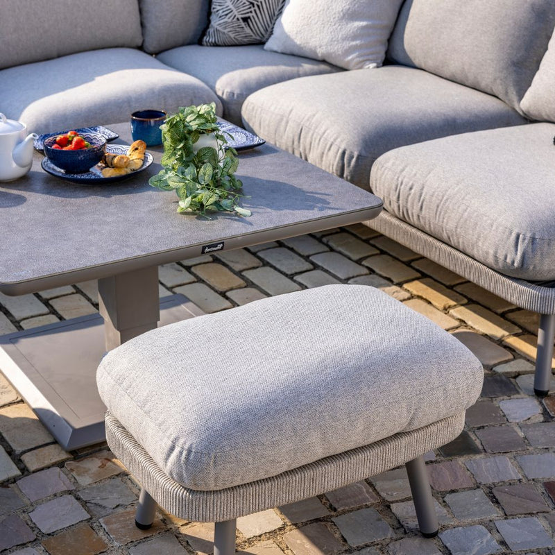 Hartman Aries Square Casual Dining Set
