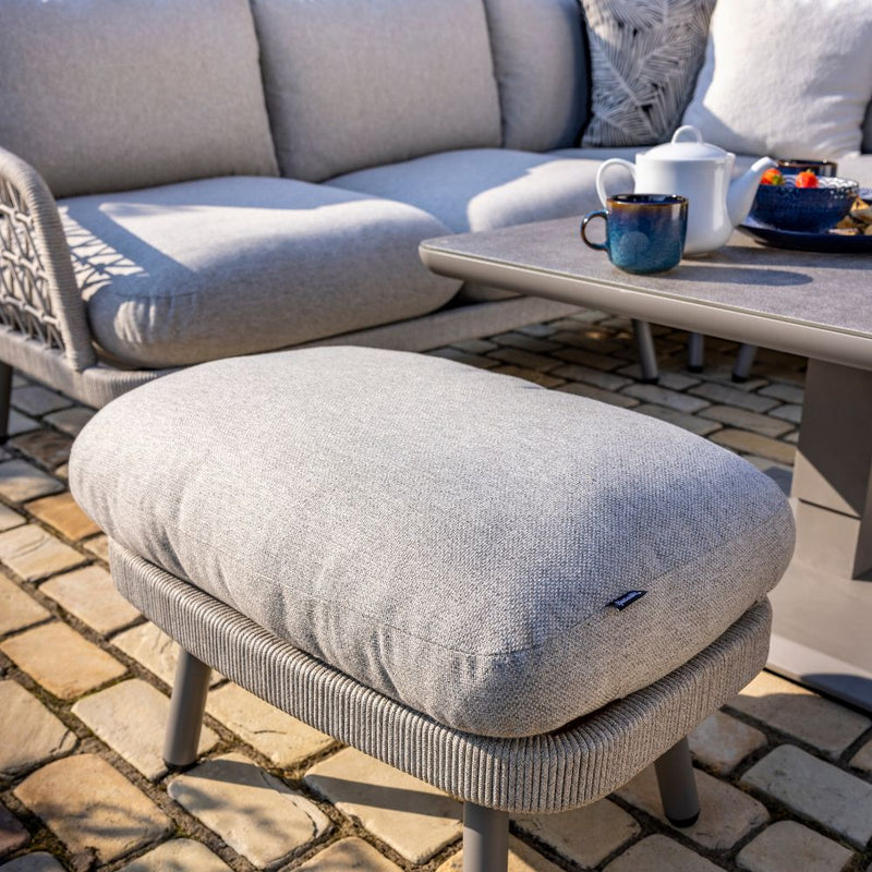 Hartman Aries Square Casual Dining Set