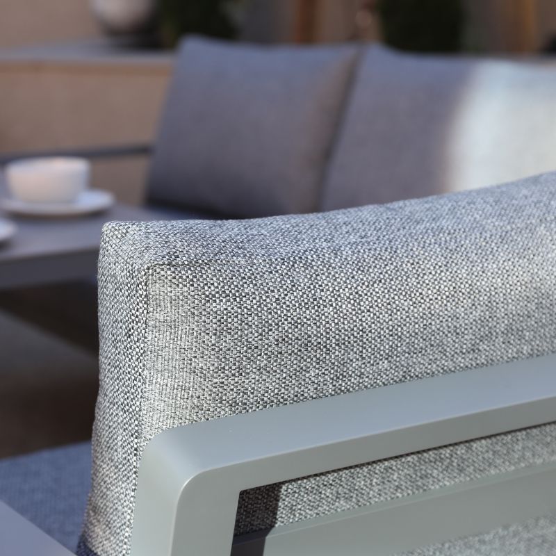 Supremo Logan Lounge Set With Adjustable Table