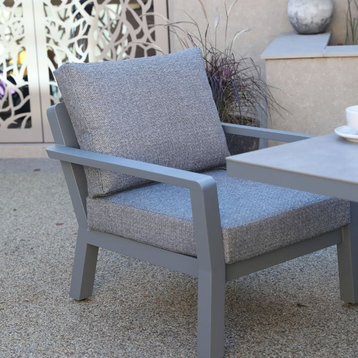 Supremo Logan Lounge Set With Adjustable Table