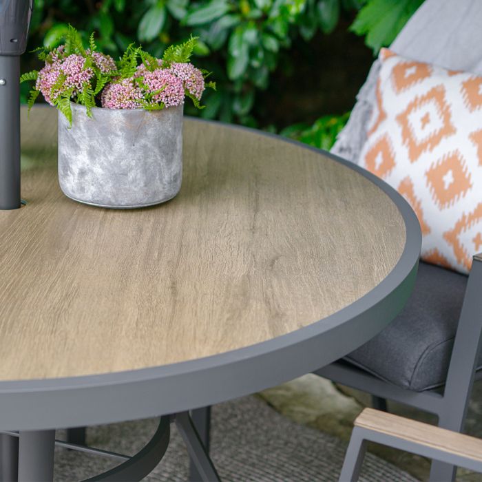 LG Outdoor Monza 4 Seat Dining Set With 2.5m Parasol