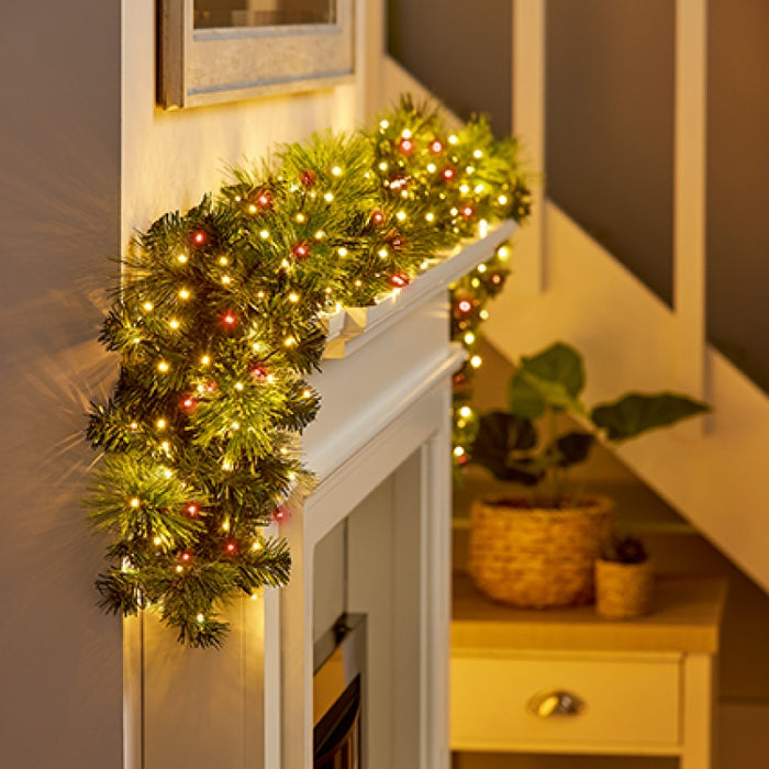 Premier Plug In Christmas Lights (Mains Powered) – Red/Warm White LED Cluster String Lights